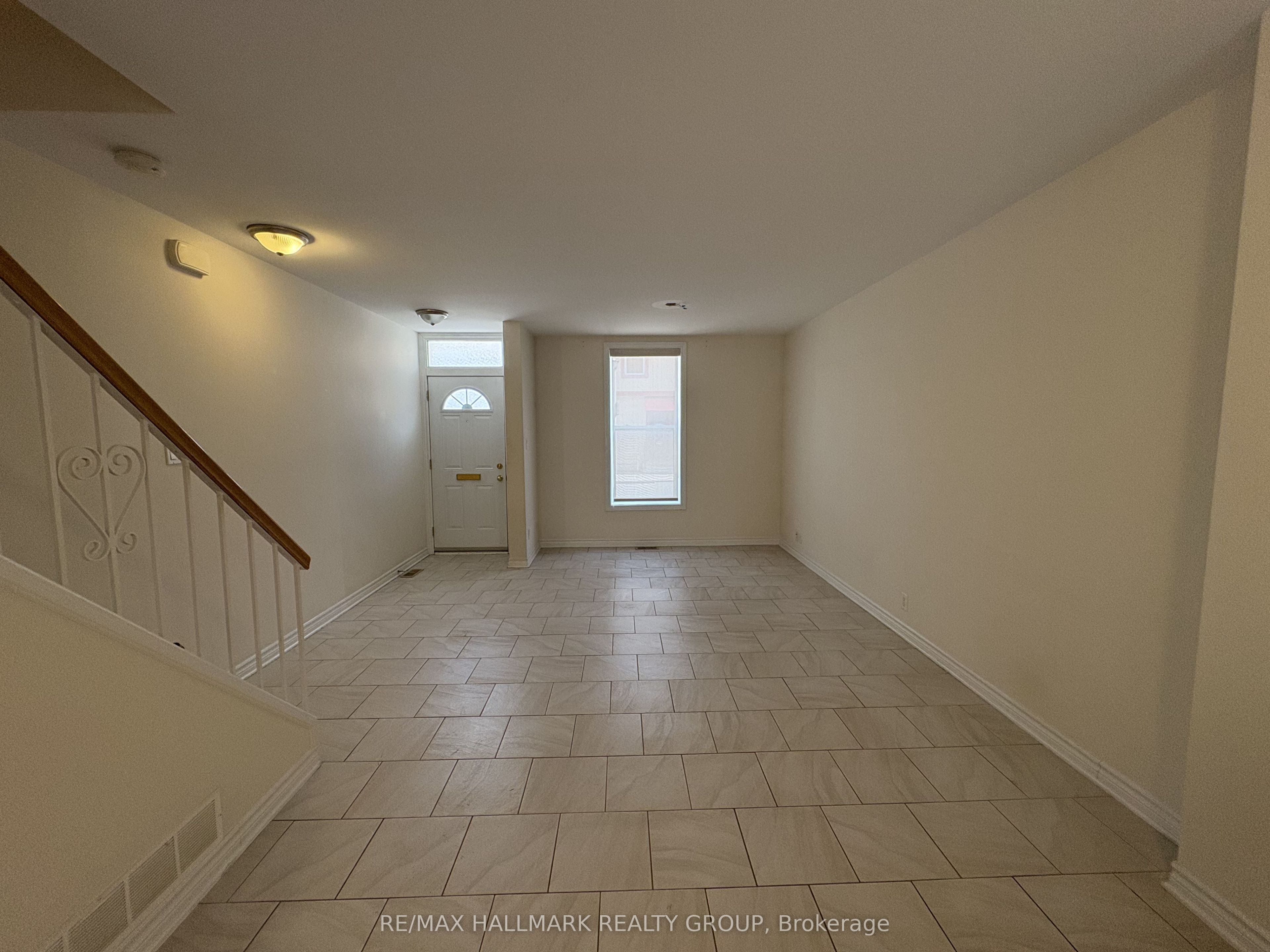 230 Cumberland Street, Ottawa 2