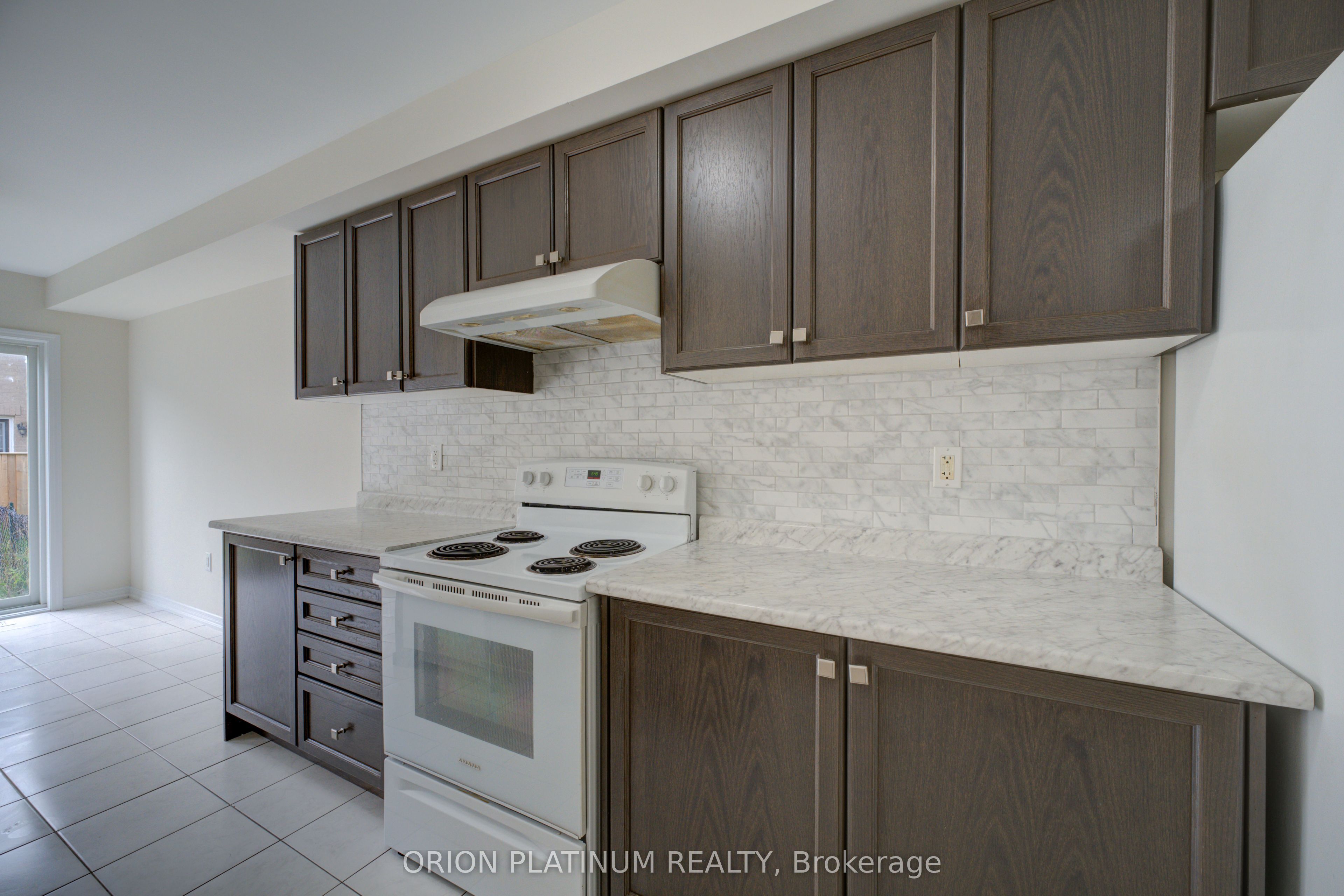 140 Munro Circle, Brantford 5