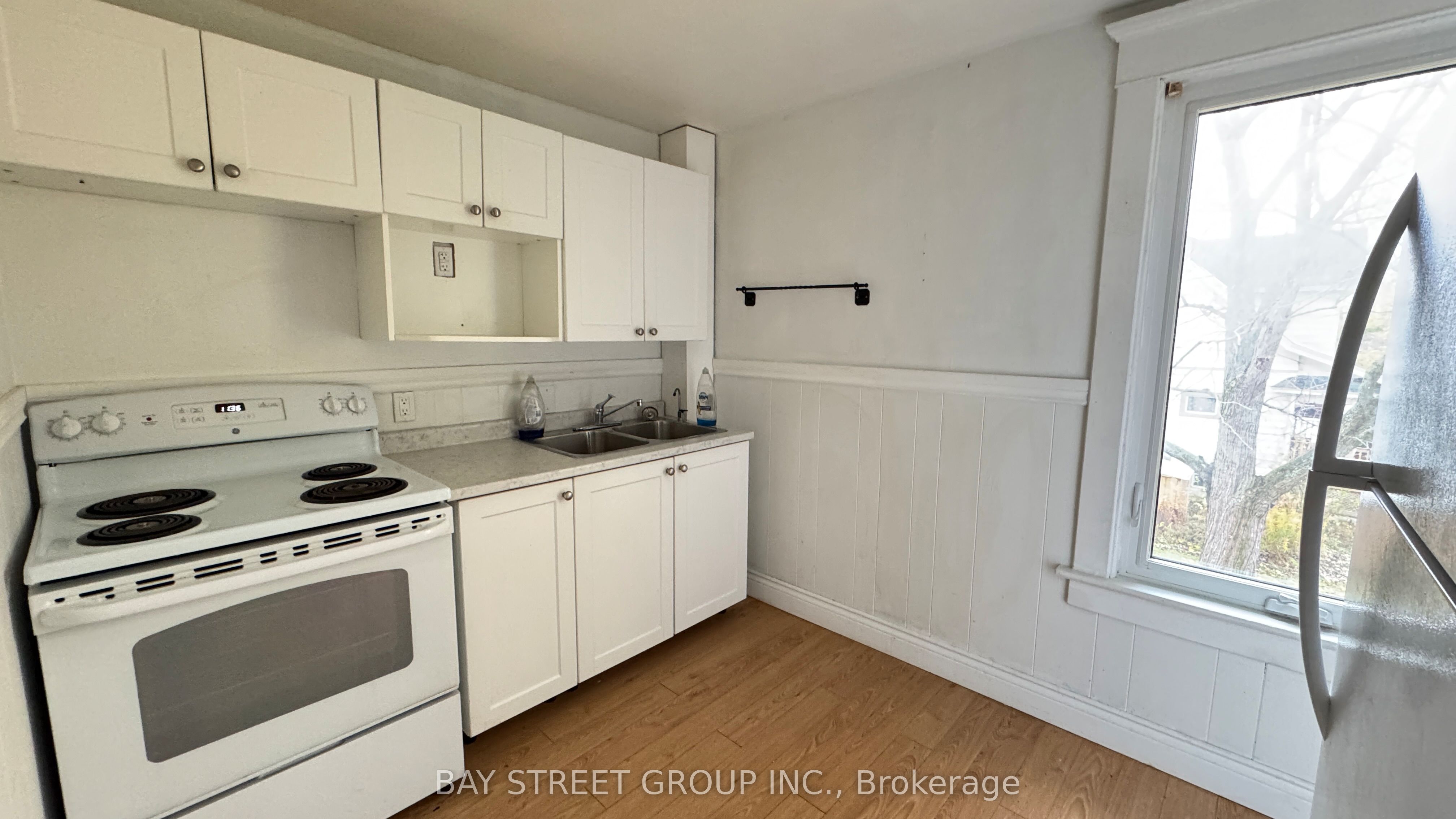 Unit Upper - 5114 Mcrae Street, Niagara Falls 3