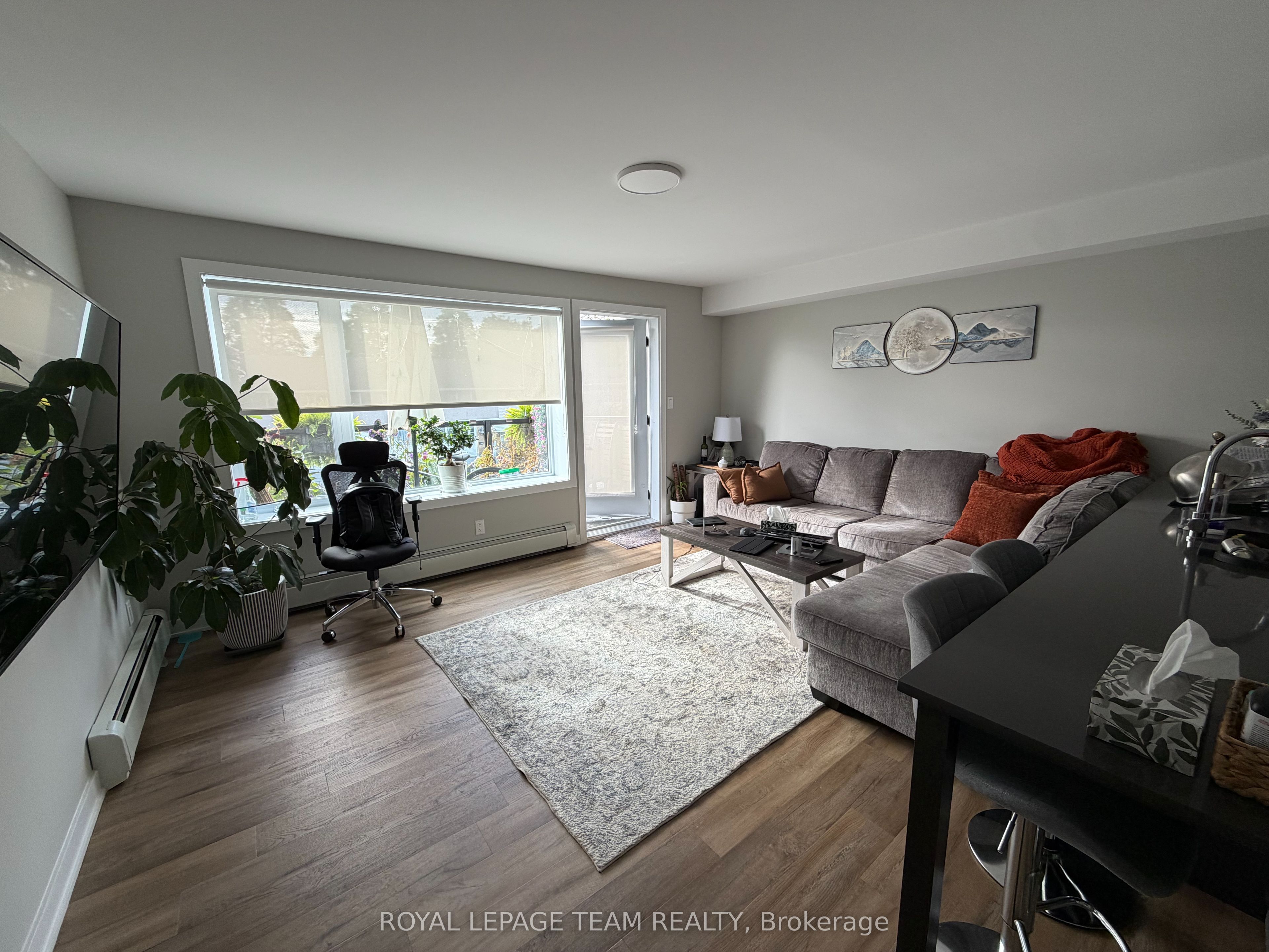 Unit 204 - 1305 Summerville Avenue, Ottawa 2