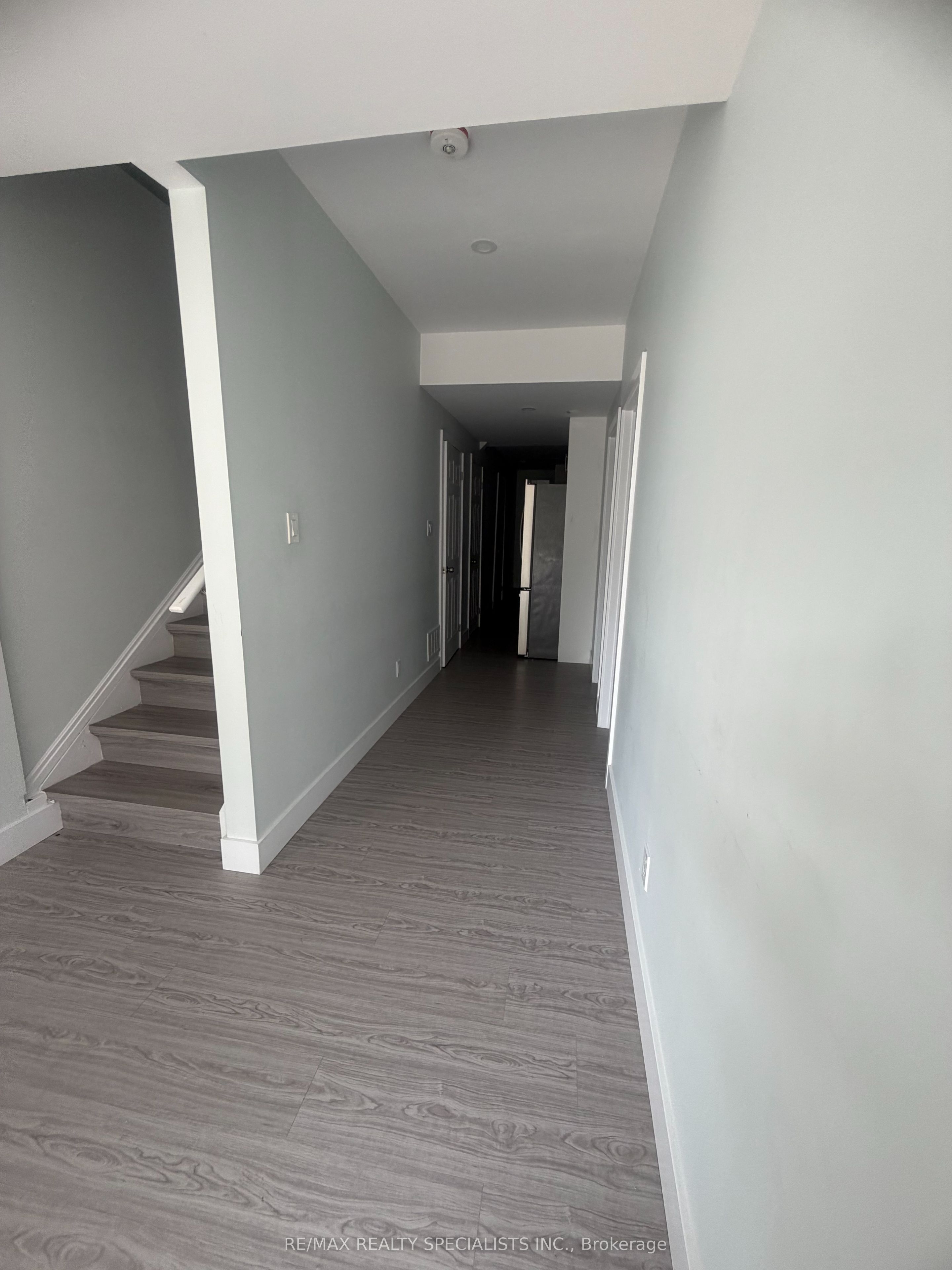 Unit LOWER - 45 Ferris Circle, Guelph 4