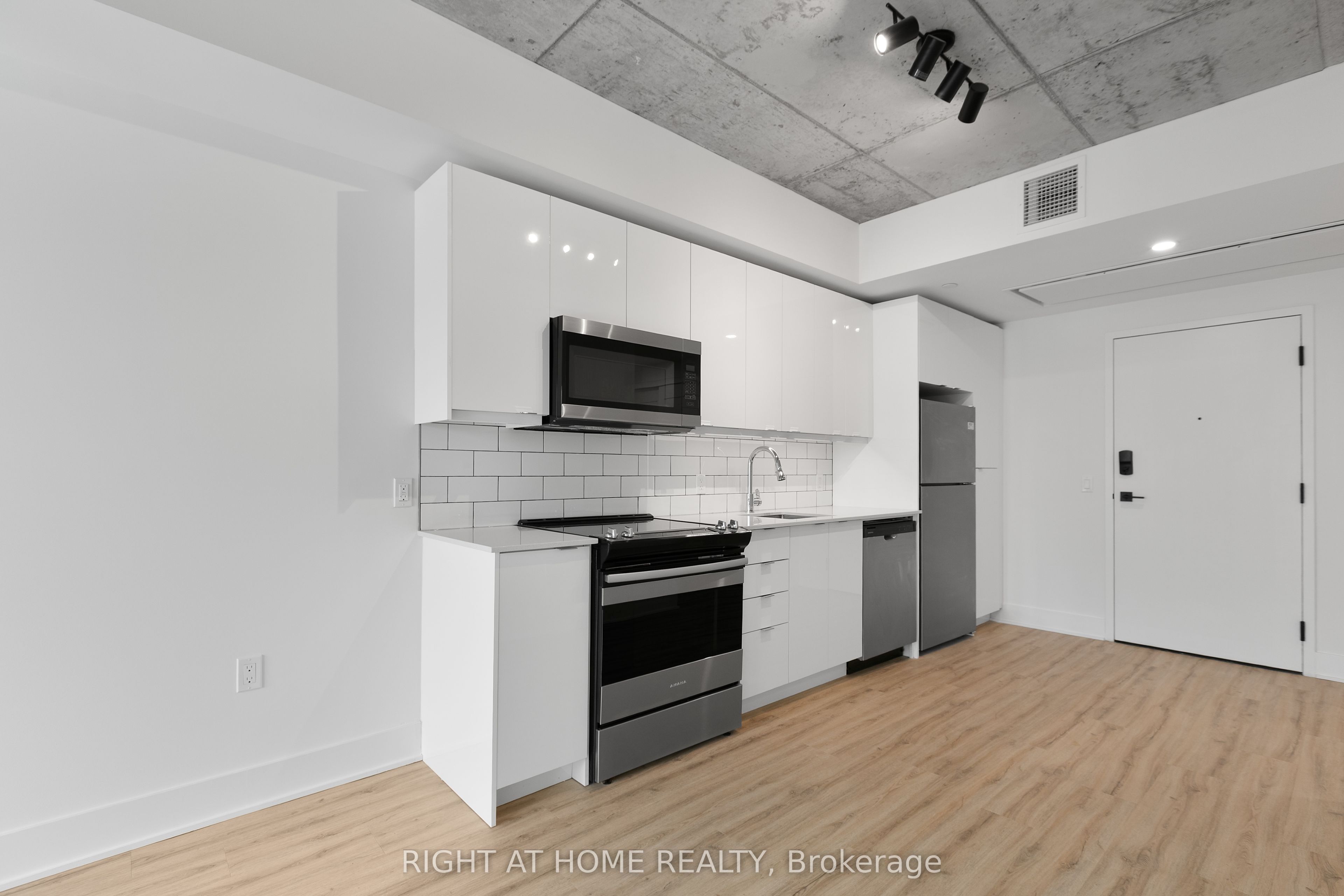 Unit 604 - 377 Winona Avenue, Ottawa 4