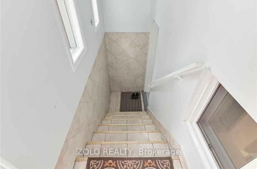 Unit Lower - 1 Garrow Drive W, Hamilton 5