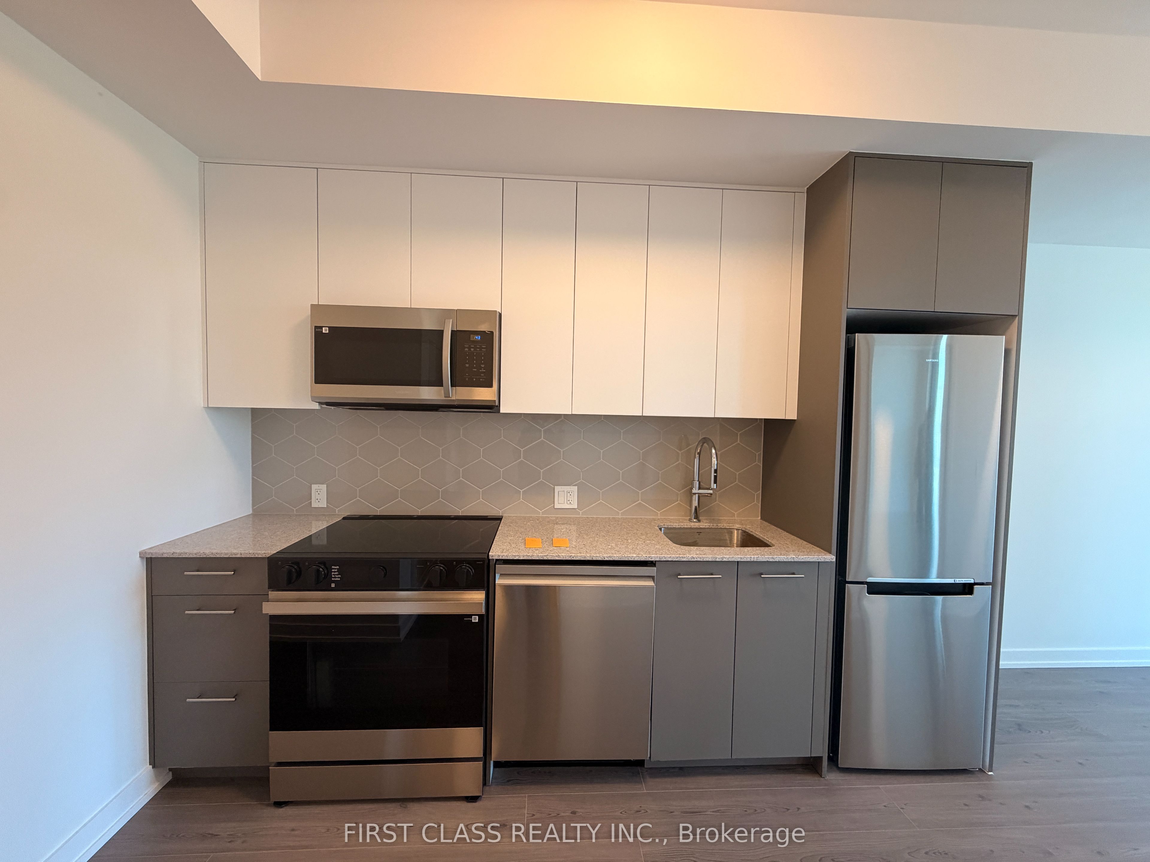 Unit 1012 - 30 Francis Street S, Kitchener 4