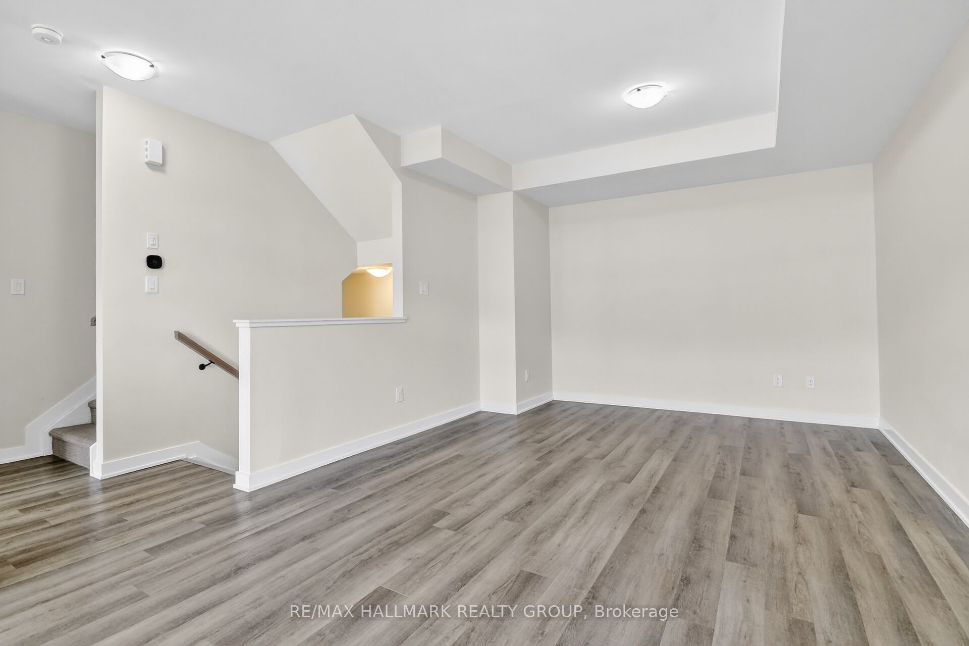 402 JEWELWING Private, Orleans-Gloucester 5