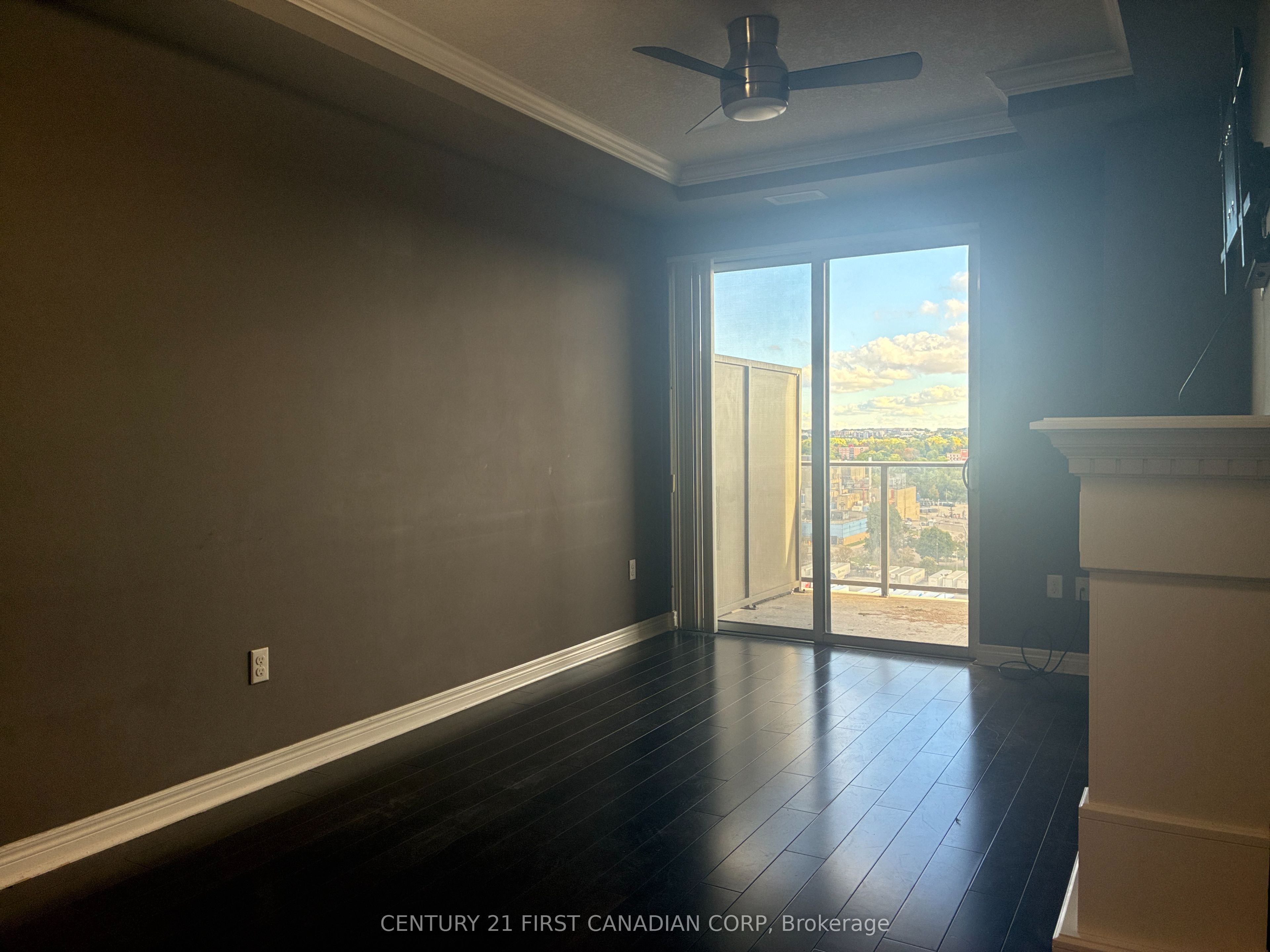 Unit 1506 - 330 Ridout Street N, London 5