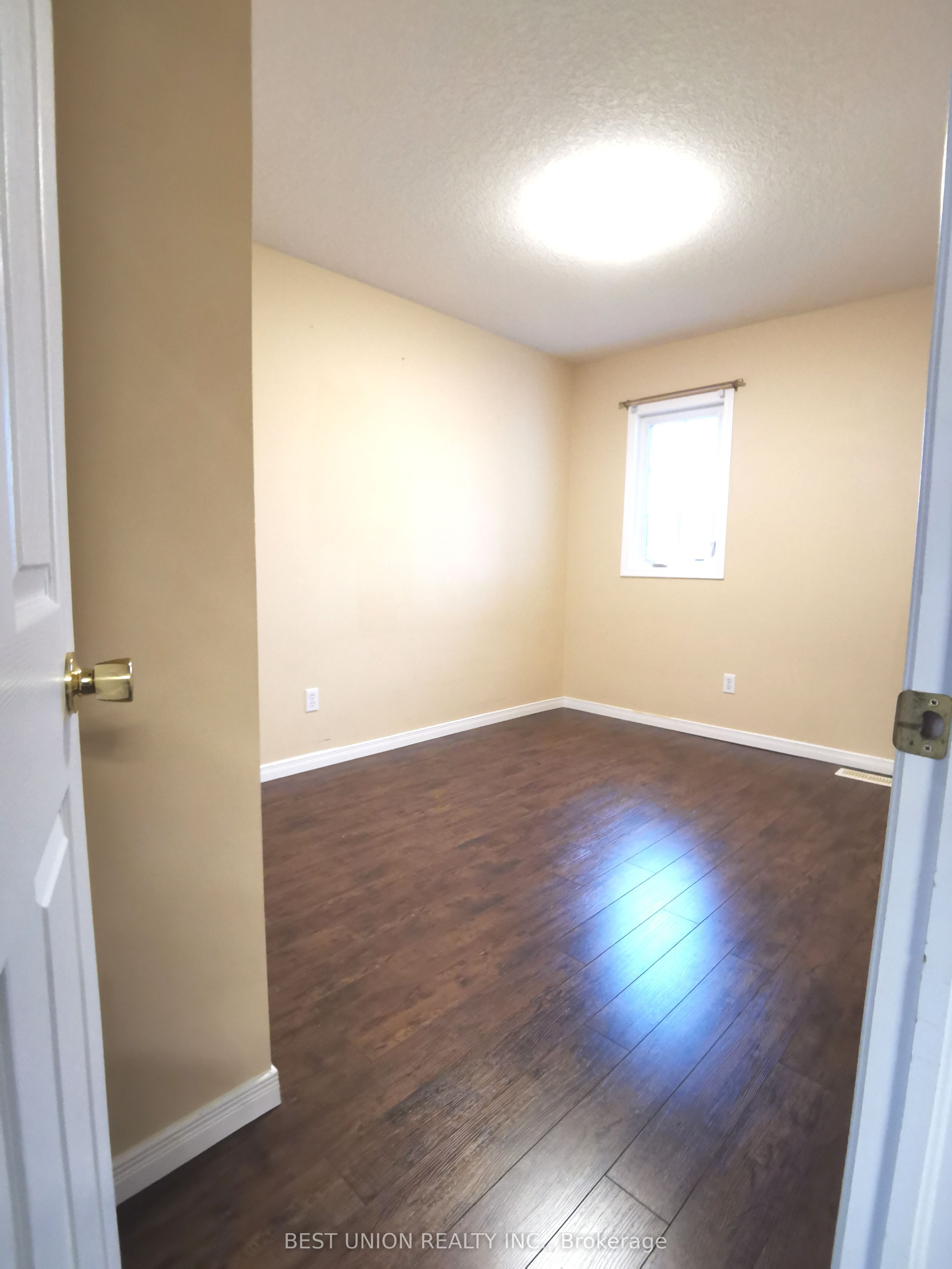 229 Featherstone Crescent, Kitchener 4