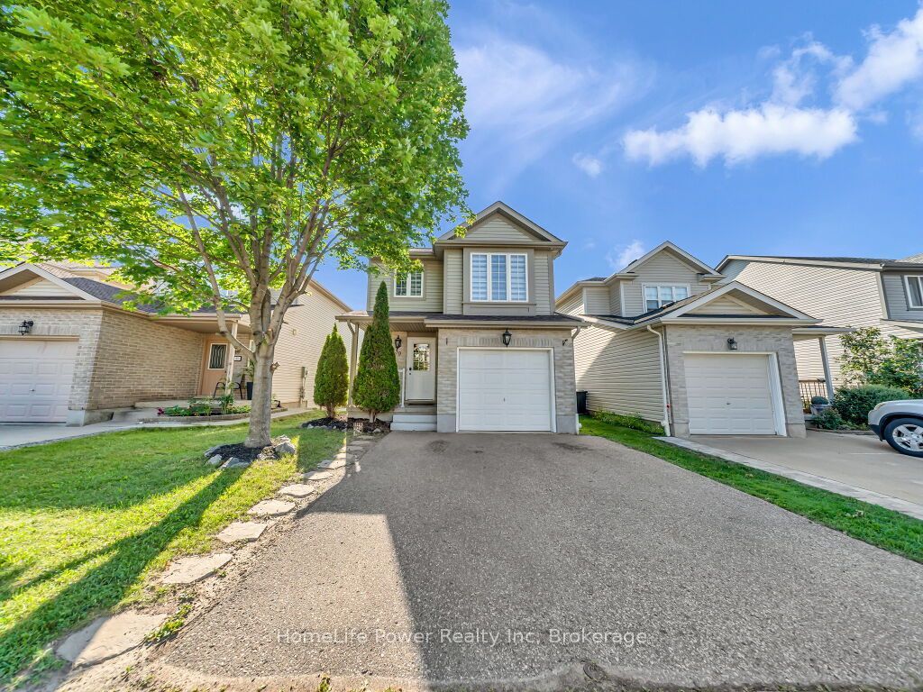 39 Reistview Street, Kitchener 1