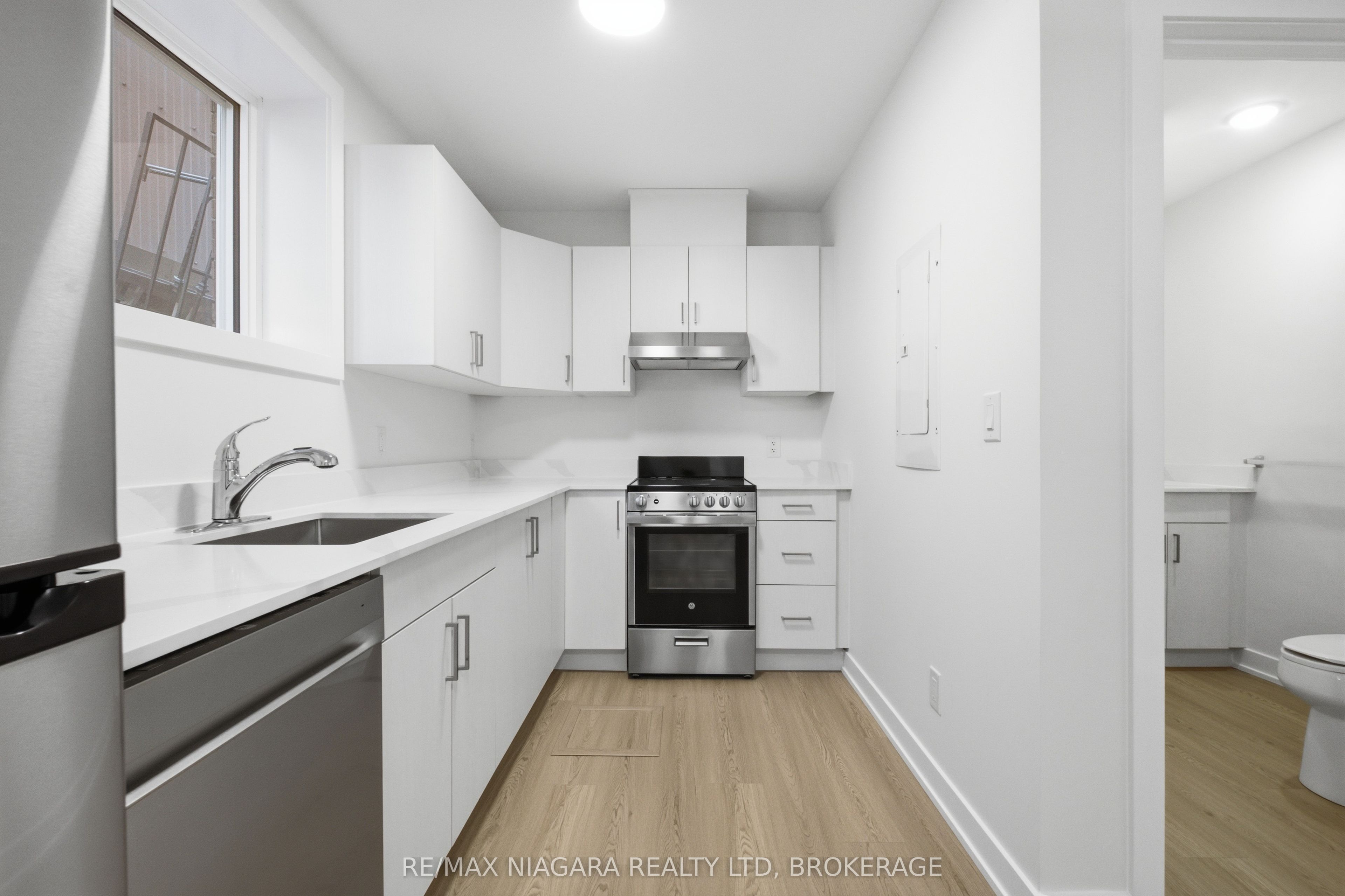 Unit B04 - 140 Church Street, St. Catharines 3