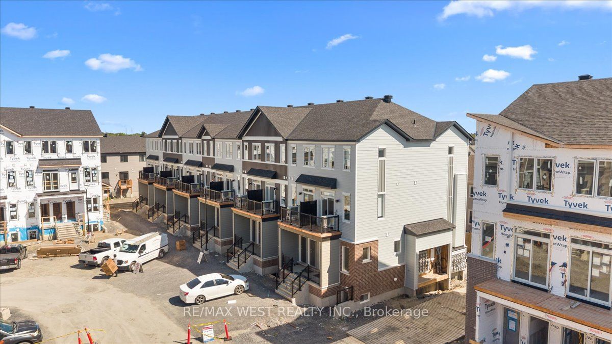 797 Utopie Private, Orleans-Gloucester 3